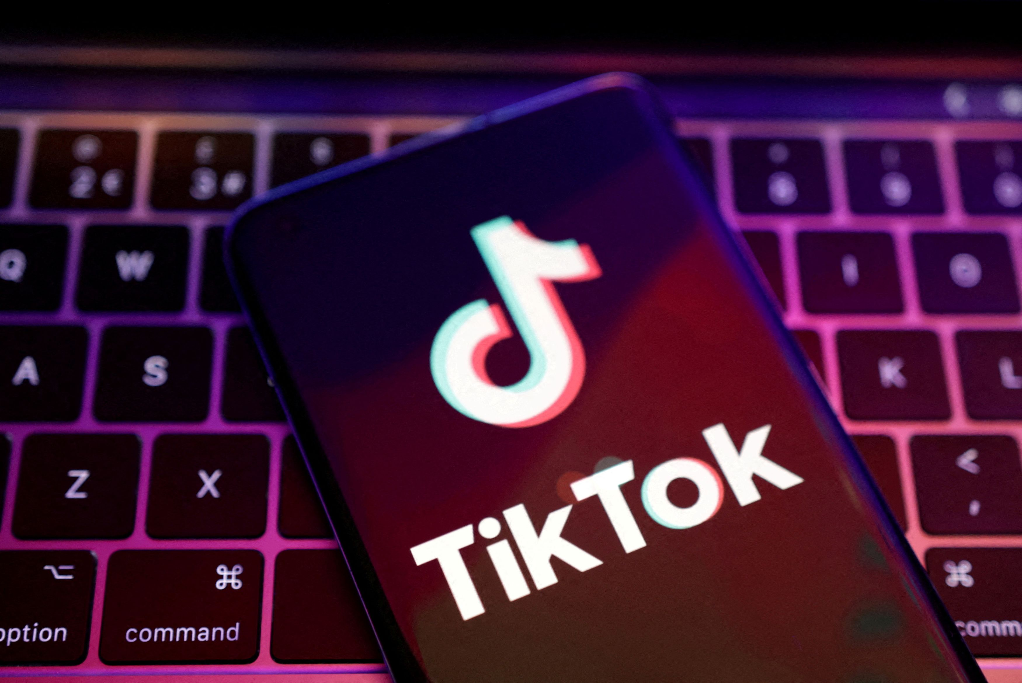 TikTok y el panorama musical: el caso Íñigo Quintero